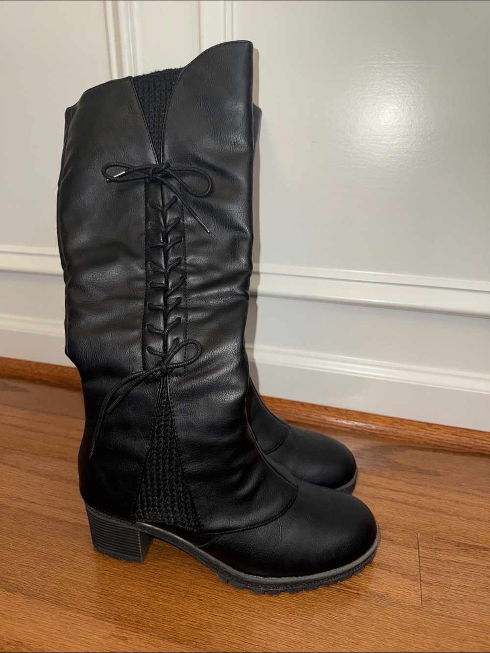 Muk Luks Riding Boots 🏍️ Black Lace-Up Block Heel Boots Lug Sole Luxe Lining